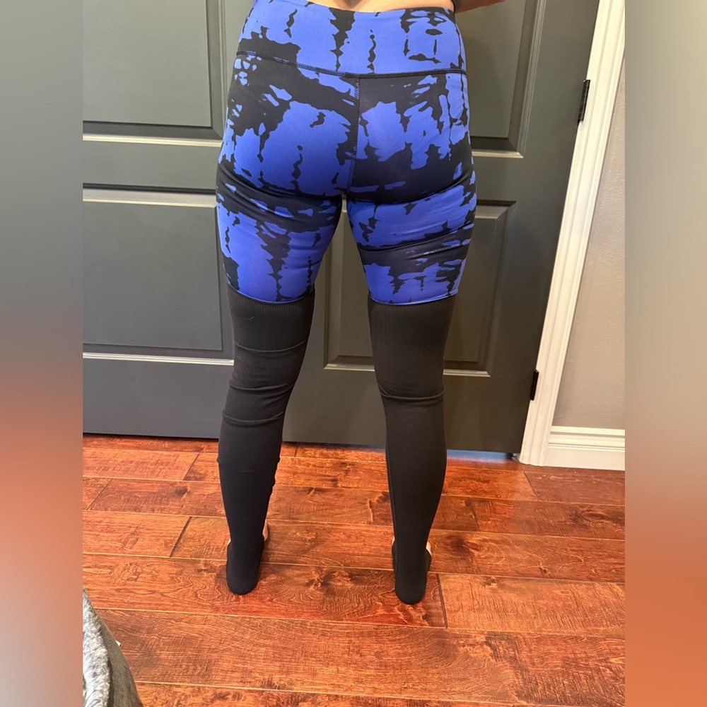 Alo Blue and Black Barre Leggings - Picture 3 of 3